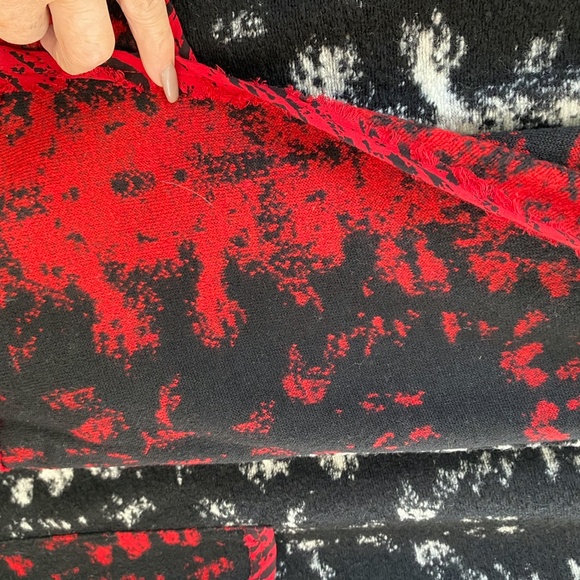 ART OF CLOTH wool vest over blk Cashmere sweater - Picture 4 of 6